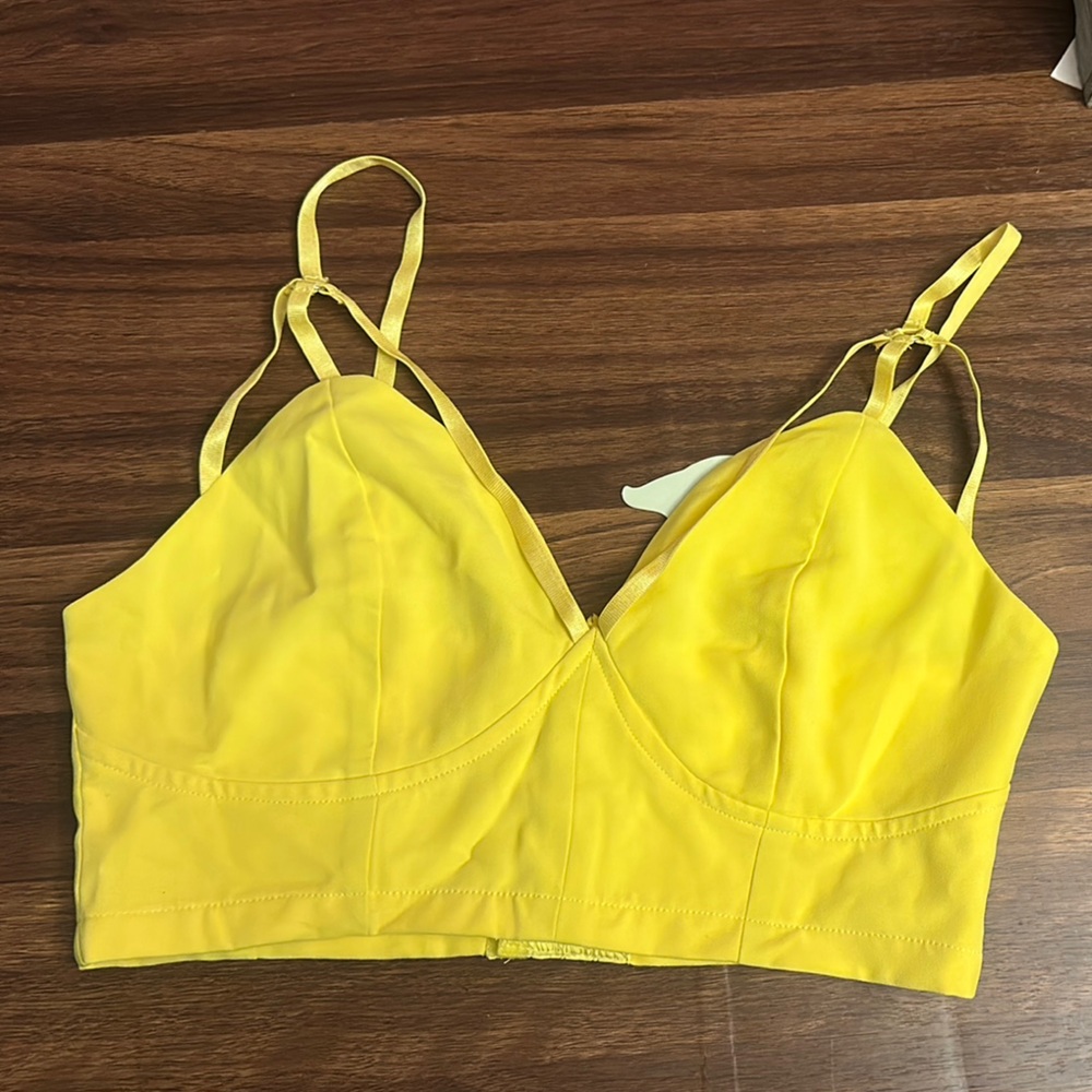 NWT Yellow Crop